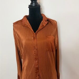 AKIRA Copper Pleated Satin Button Down Blouse | Flowy Tunic Top | Small